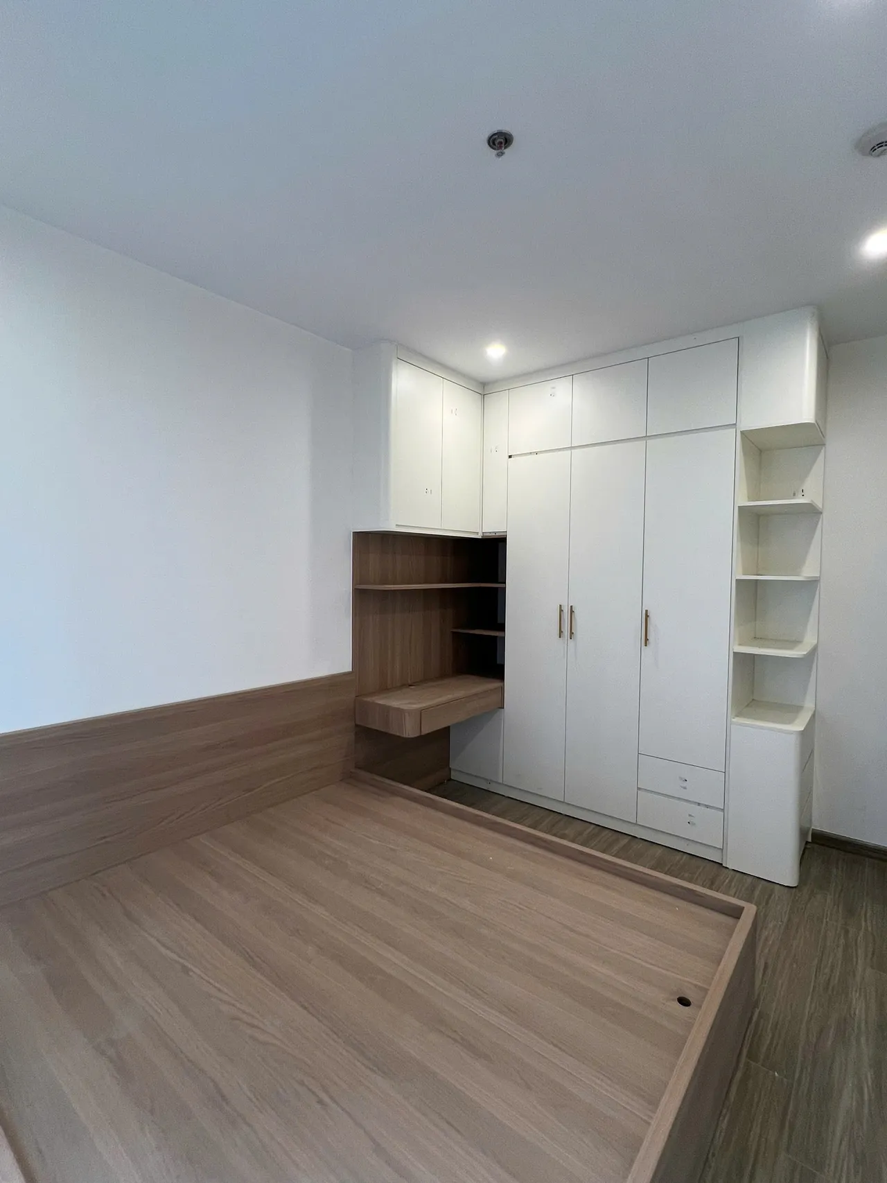 Căn 2PN Hiện đại — GS5 Vinhomes Smart City — phòng ngủ master, hoàn thiện thực tế
