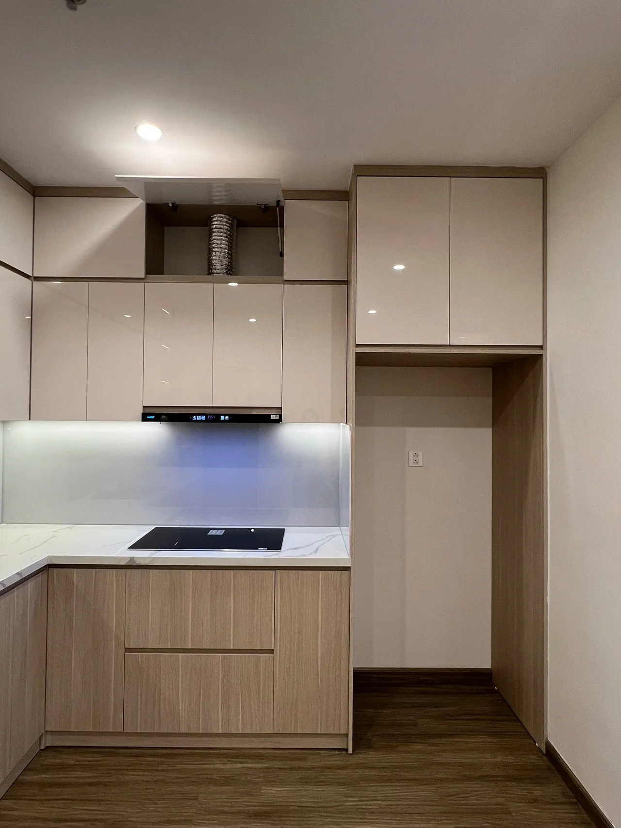 Căn 2PN Hiện đại — GS5 Vinhomes Smart City — bếp – phòng ăn, hoàn thiện thực tế