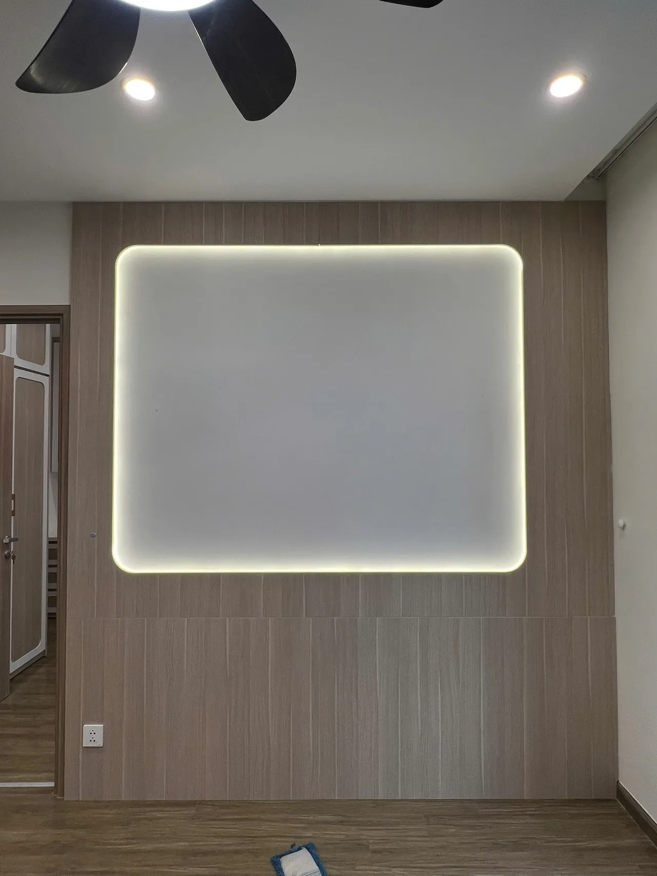 Căn 2PN Hiện đại — GS5 Vinhomes Smart City — phòng khách, hoàn thiện thực tế