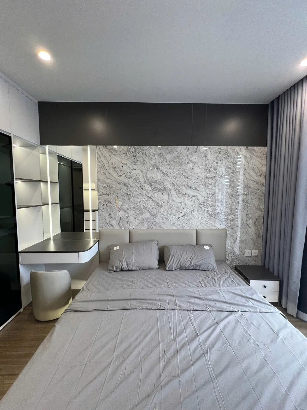 Căn 2PN Hiện đại — GS5 Vinhomes Smart City — phòng ngủ master, hoàn thiện thực tế