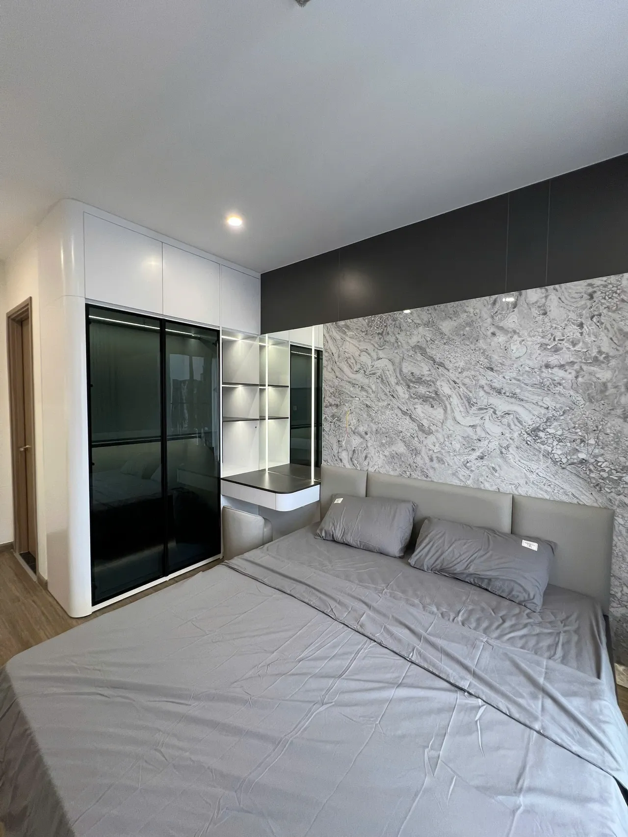 Căn 2PN Hiện đại — GS5 Vinhomes Smart City — phòng ngủ master, hoàn thiện thực tế