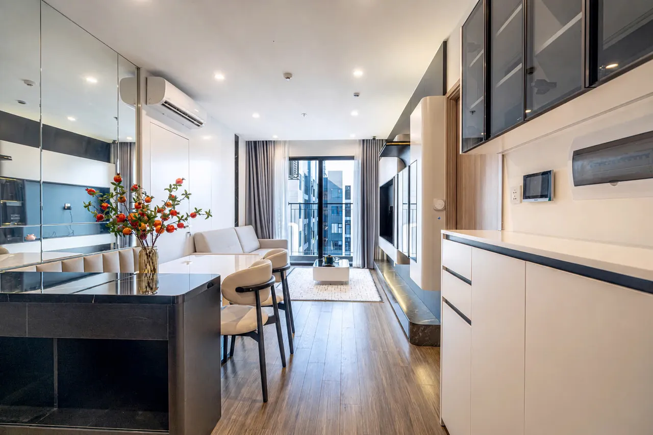 Căn 2PN Hiện đại — GS5 Vinhomes Smart City — bếp – phòng ăn, hoàn thiện thực tế