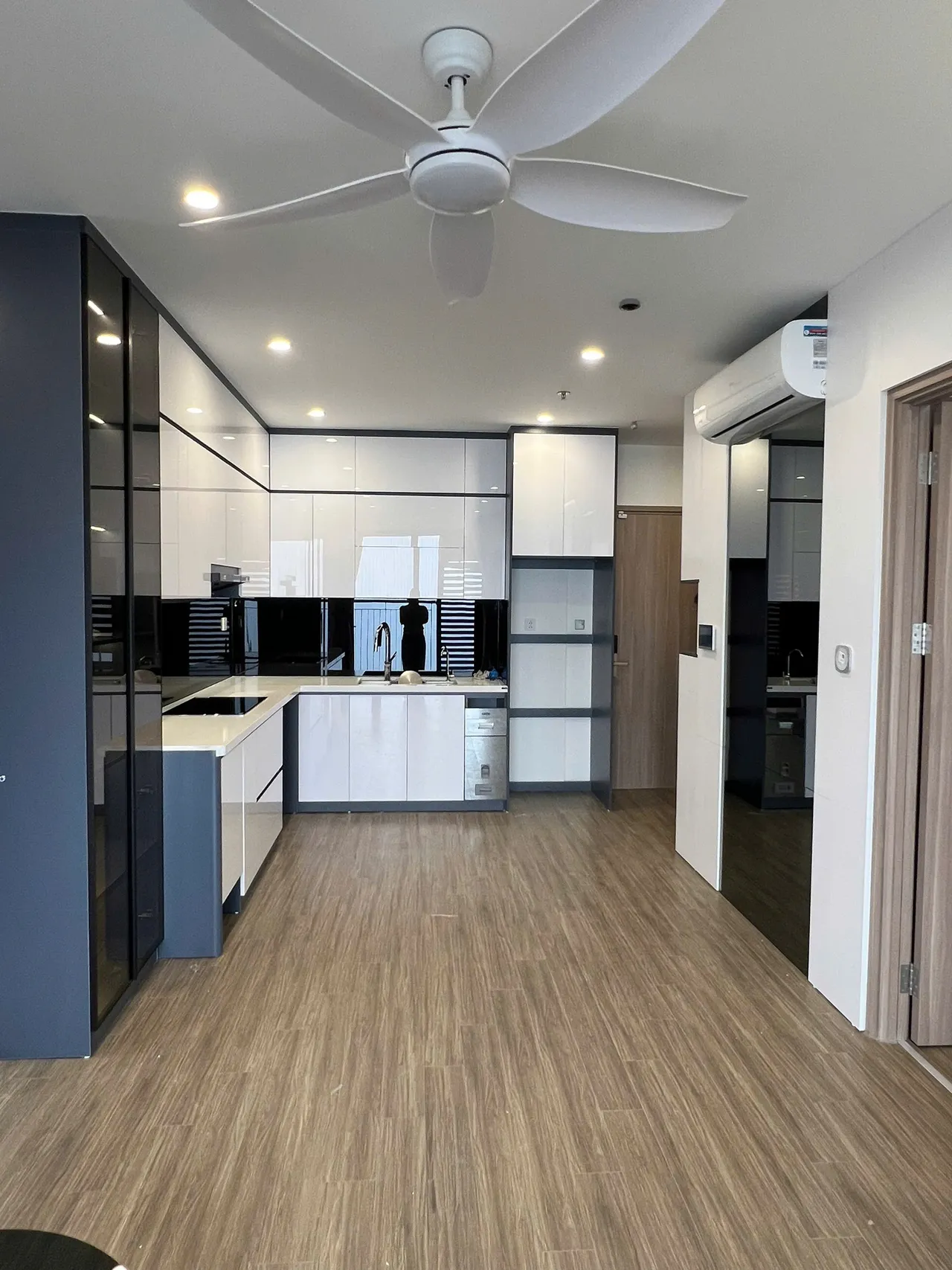 Căn 3PN Hiện đại — GS6 Vinhomes Smart City — bếp – phòng ăn, hoàn thiện thực tế