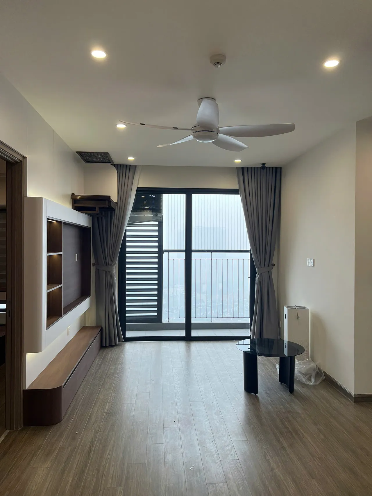 Căn 3PN Hiện đại — GS6 Vinhomes Smart City — phòng khách, hoàn thiện thực tế