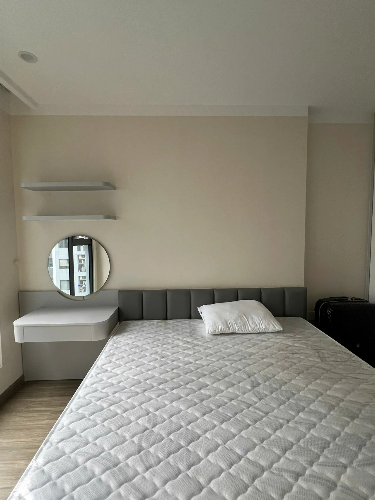 Căn 2PN Hiện đại — GS6 Vinhomes Smart City — phòng ngủ master, hoàn thiện thực tế