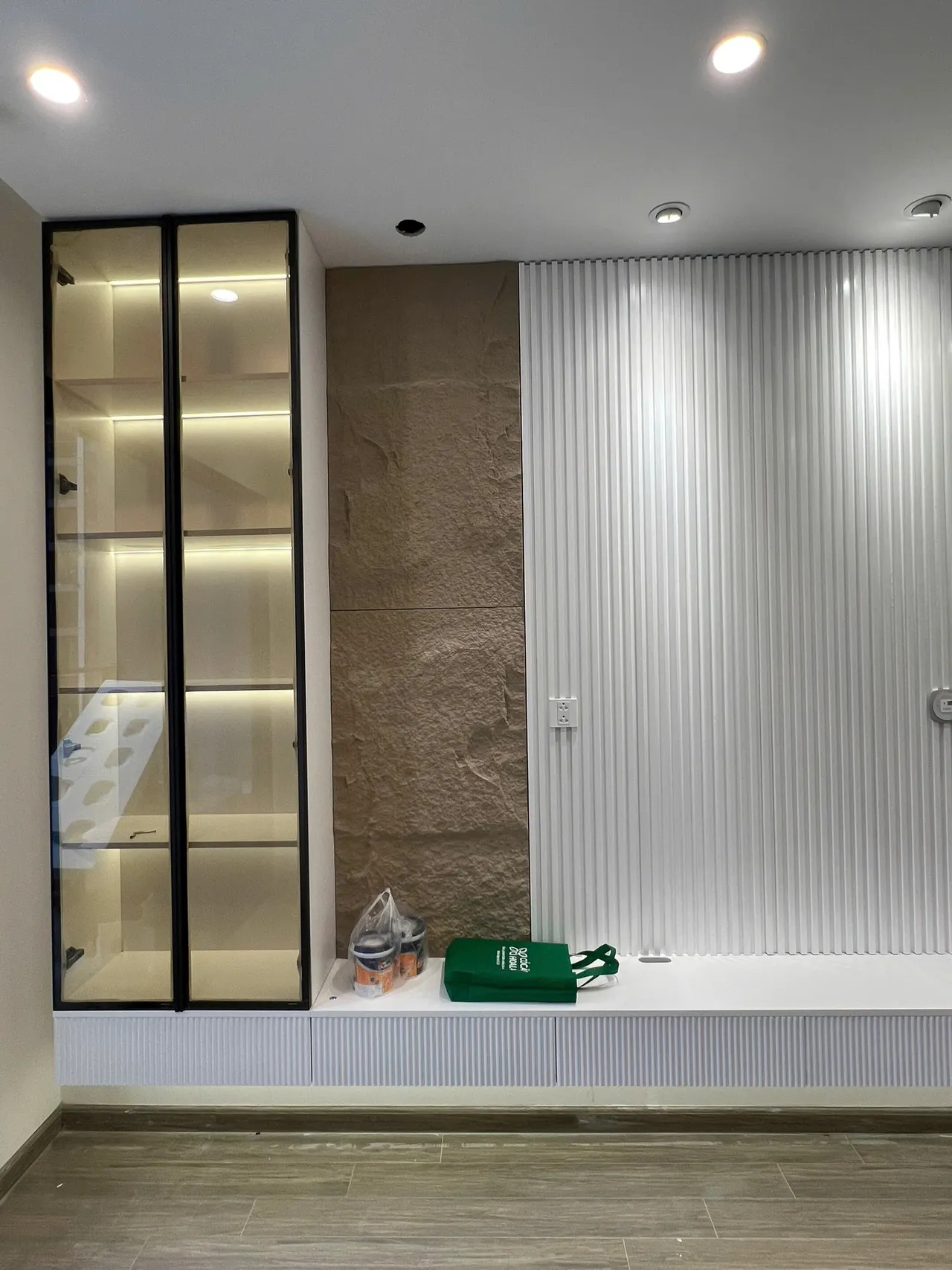 Căn 1PN Hiện đại — GS6 Vinhomes Smart City — phòng khách, hoàn thiện thực tế