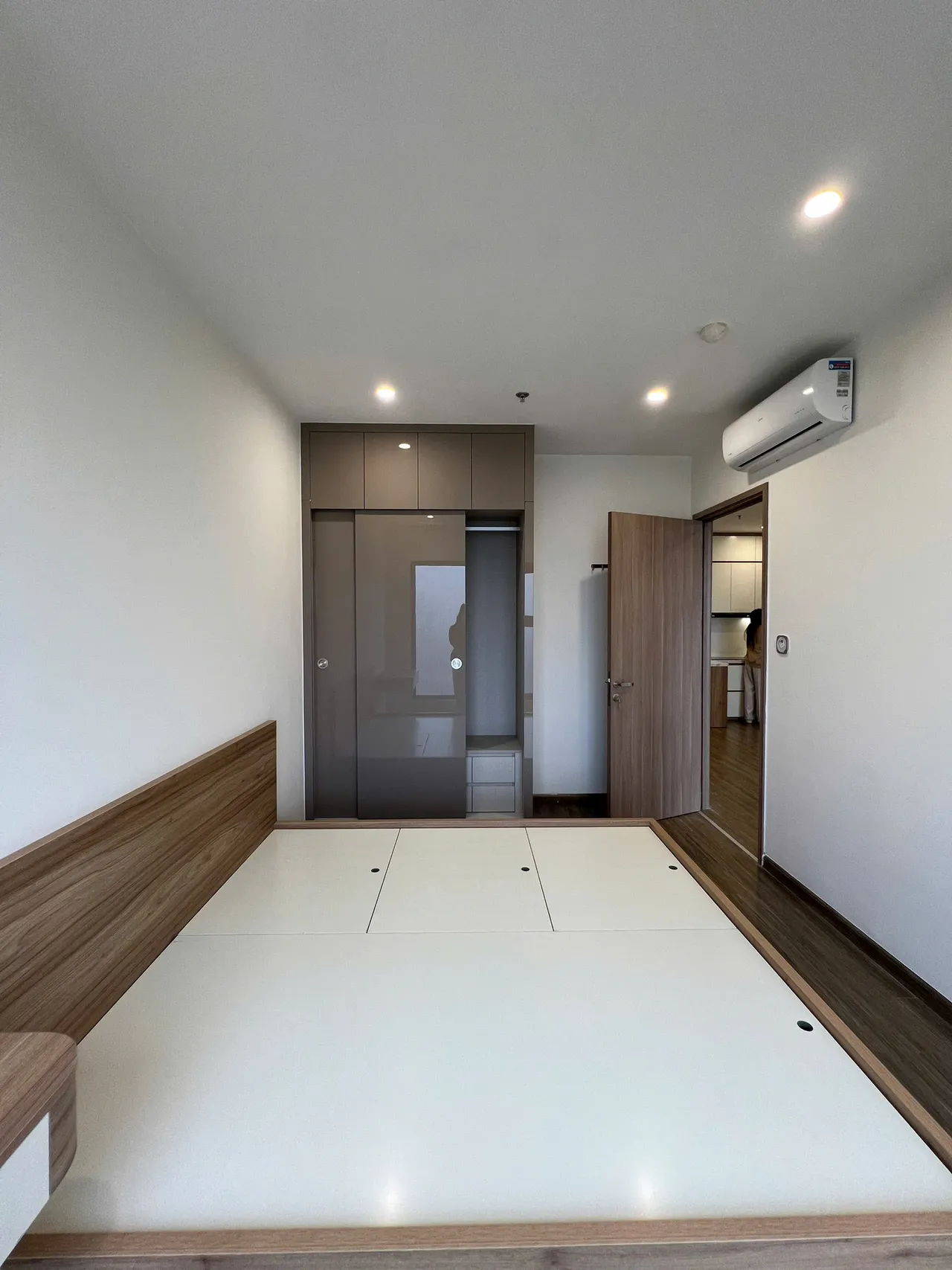 Căn 2PN Hiện đại — GS6 Vinhomes Smart City — phòng ngủ master, hoàn thiện thực tế