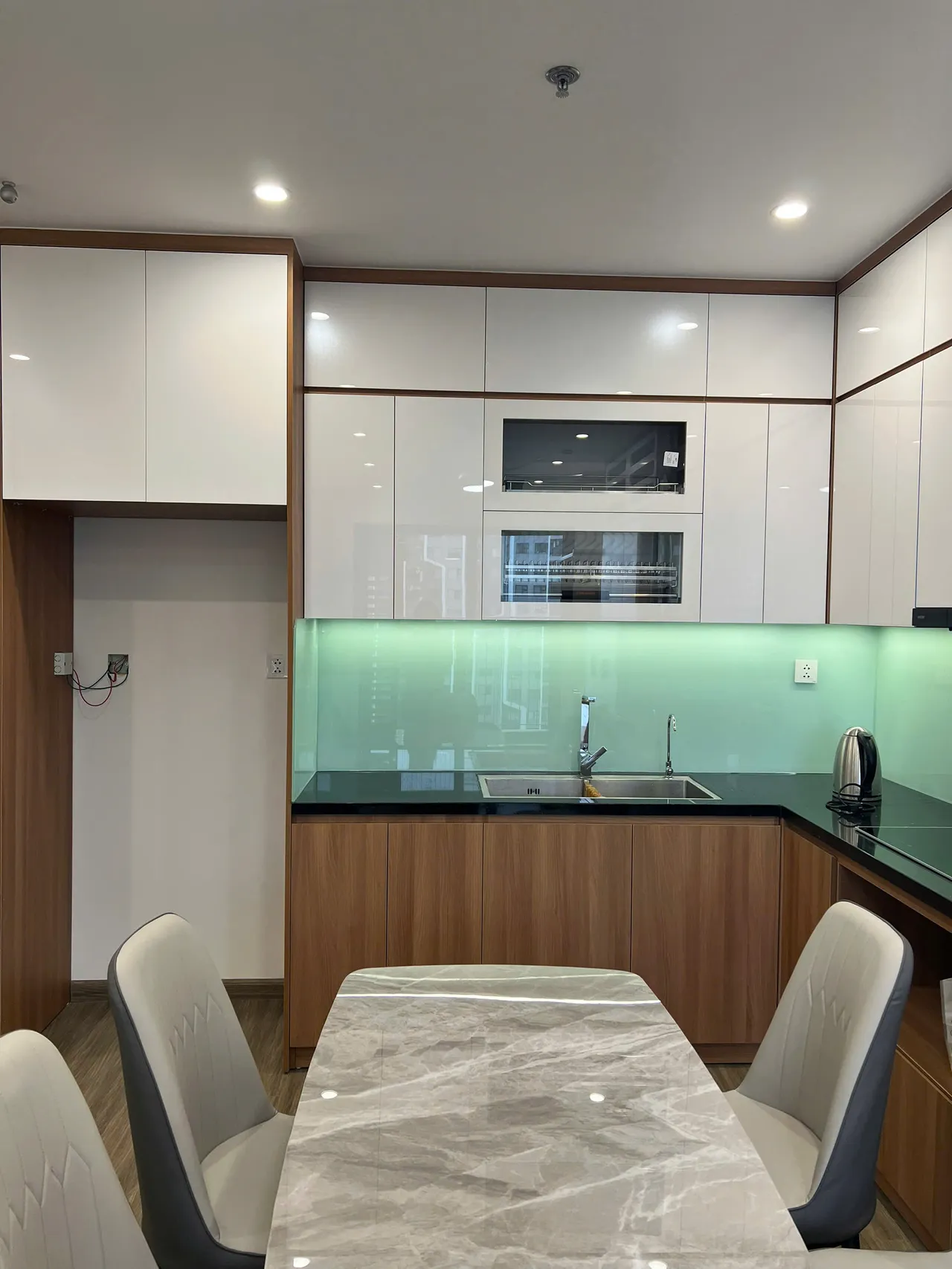 Căn 1PN Hiện đại — GS6 Vinhomes Smart City — bếp – phòng ăn, hoàn thiện thực tế