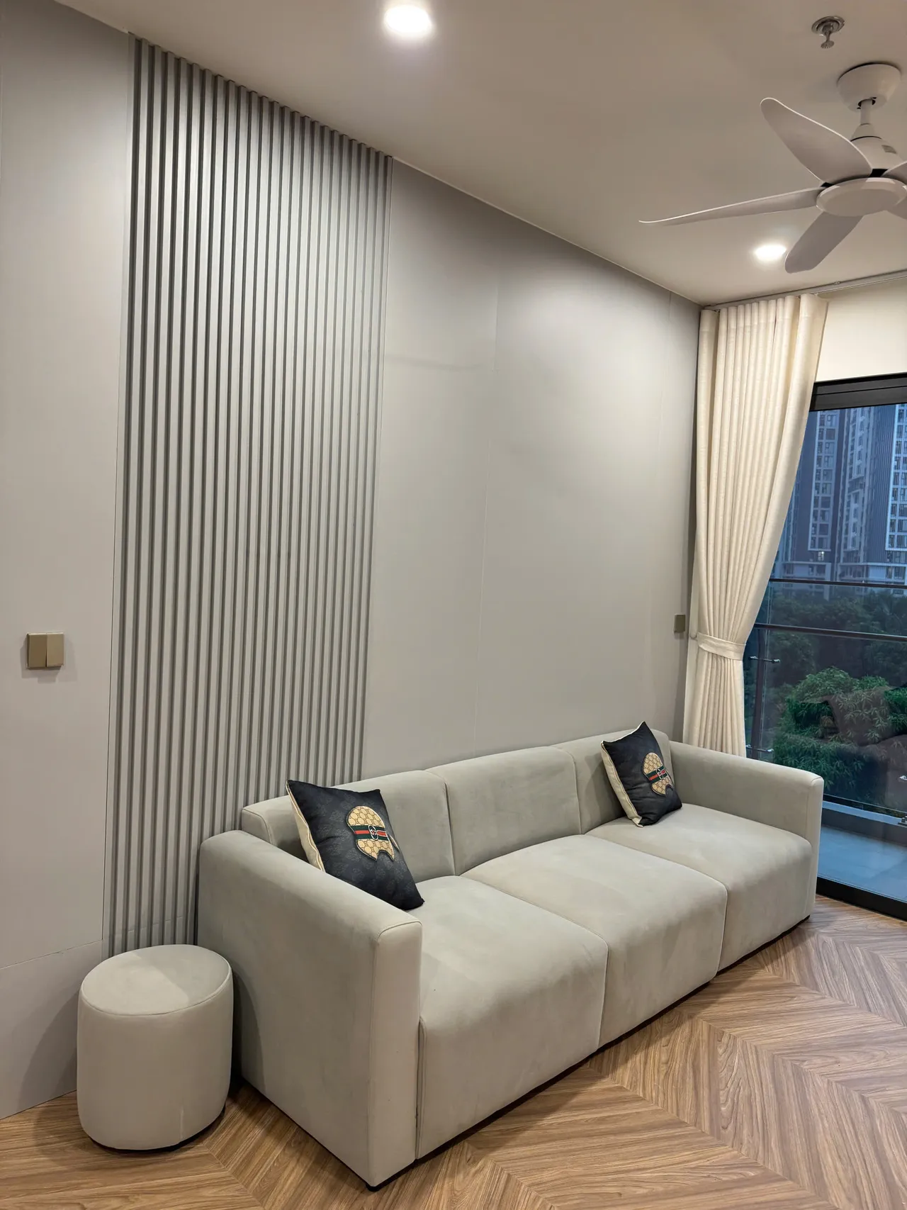 Căn 3PN Hiện đại — Lumière Evergreen toà A2 — phòng khách, hoàn thiện thực tế