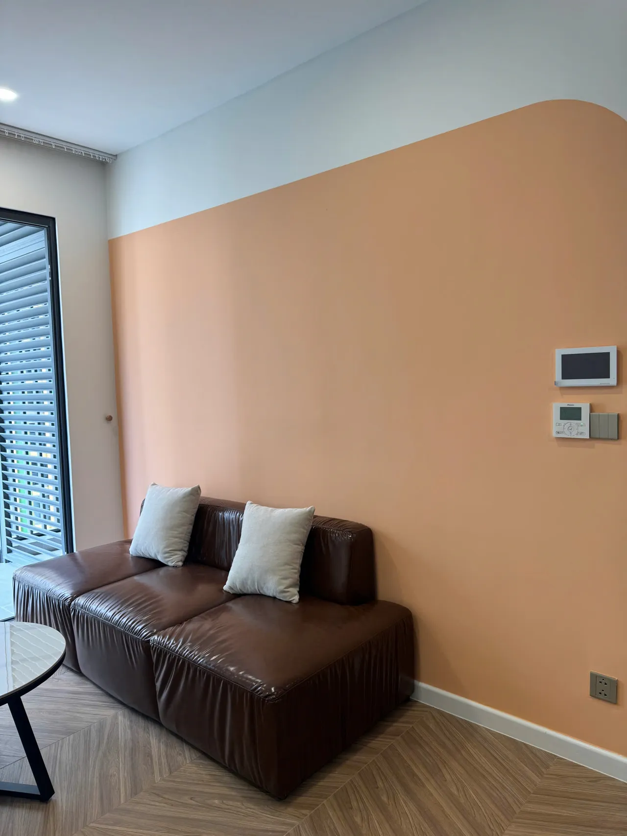 Căn 2PN Hiện đại — Lumière Evergreen toà A2 — phòng khách, hoàn thiện thực tế