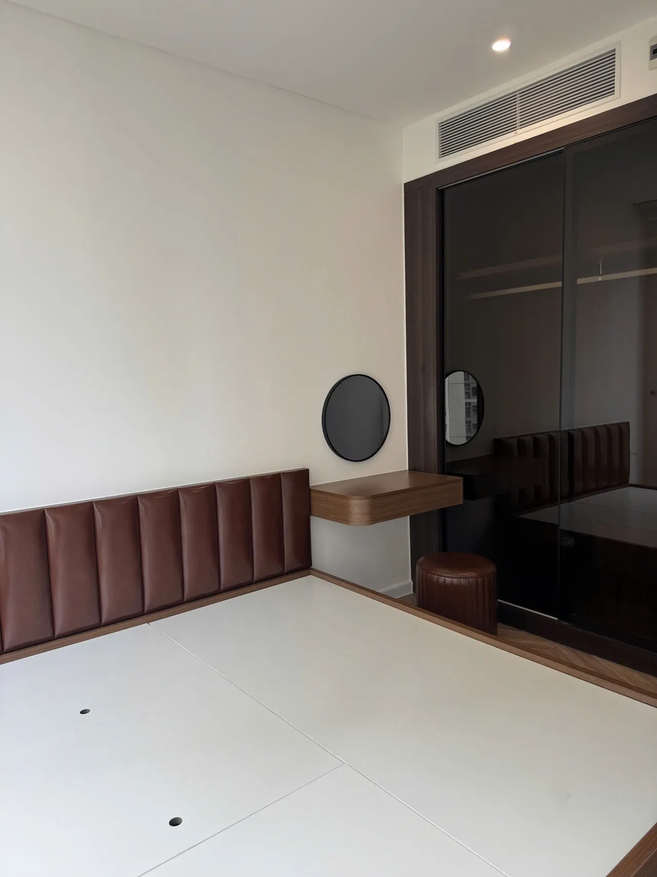 Căn 2PN Hiện đại — Lumière Evergreen toà A2 — phòng ngủ master, hoàn thiện thực tế