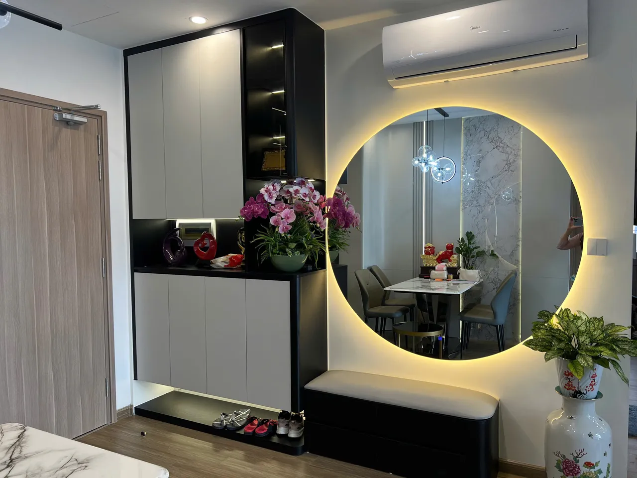 Căn 1PN Hiện đại — SA1 Vinhomes Smart City — sảnh – lối vào, hoàn thiện thực tế