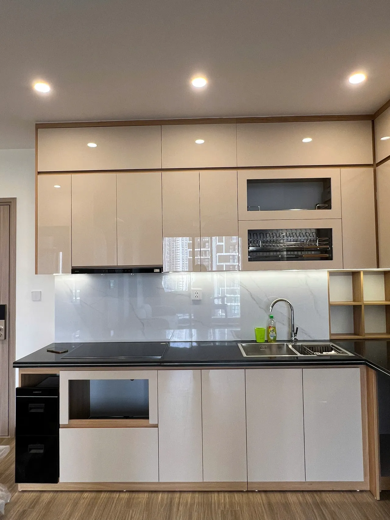 Căn 2PN Hiện đại — TC3 Vinhomes Smart City — bếp – phòng ăn, hoàn thiện thực tế